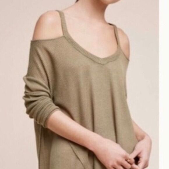 Deletta Millipa Anthro Cold Shoulder Sweater Olive - Picture 1 of 11